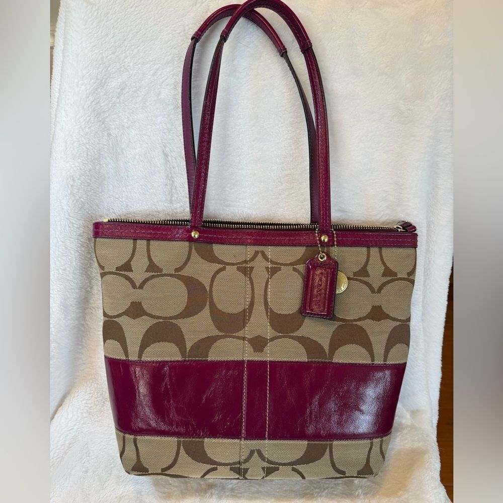 Coach Signature C Tote